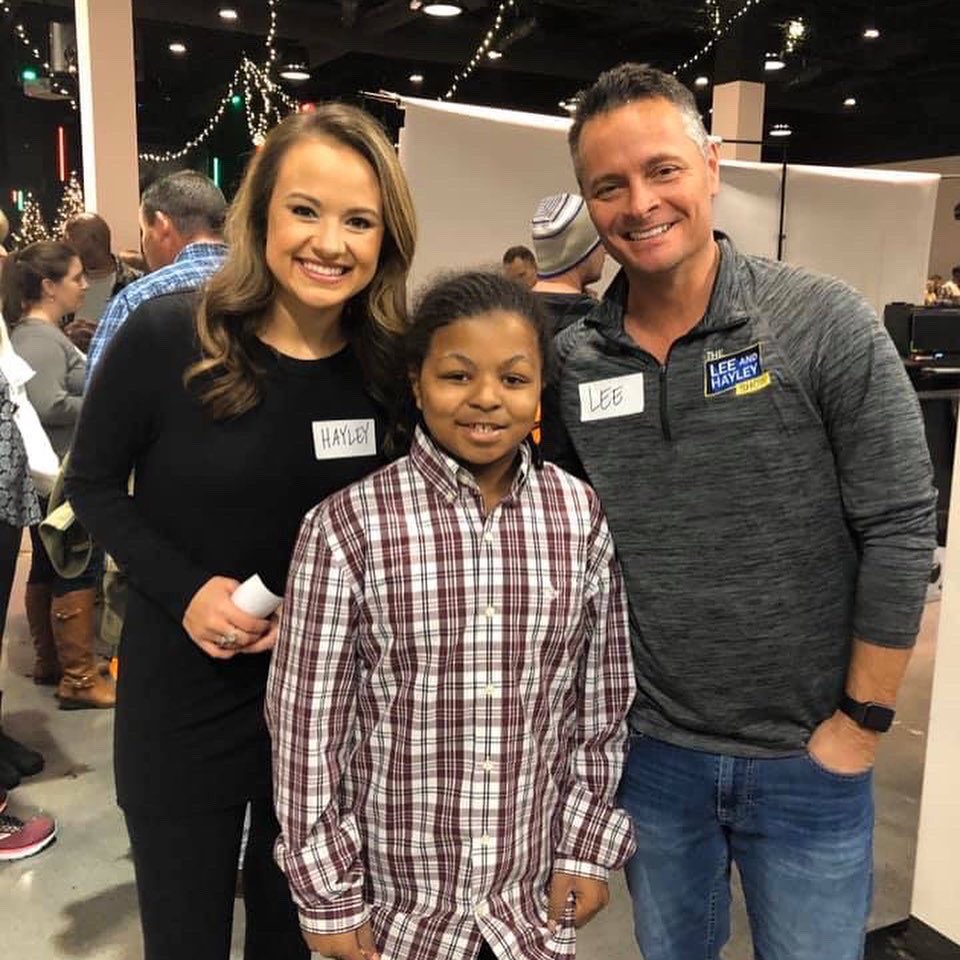 Hayley_Harmon's tweet photo. Still smiling from the fun Lee &amp; I had yesterday at #Lexington’s 9th Annual #HelpPortrait event! A day of fun ending with FREE professional photos for people in need. For some - it’s the first photos they’ve had in years. Amazing event &amp; so blessed to take part! @leeandhayley 📸 https://t.co/Mn5878kWCX