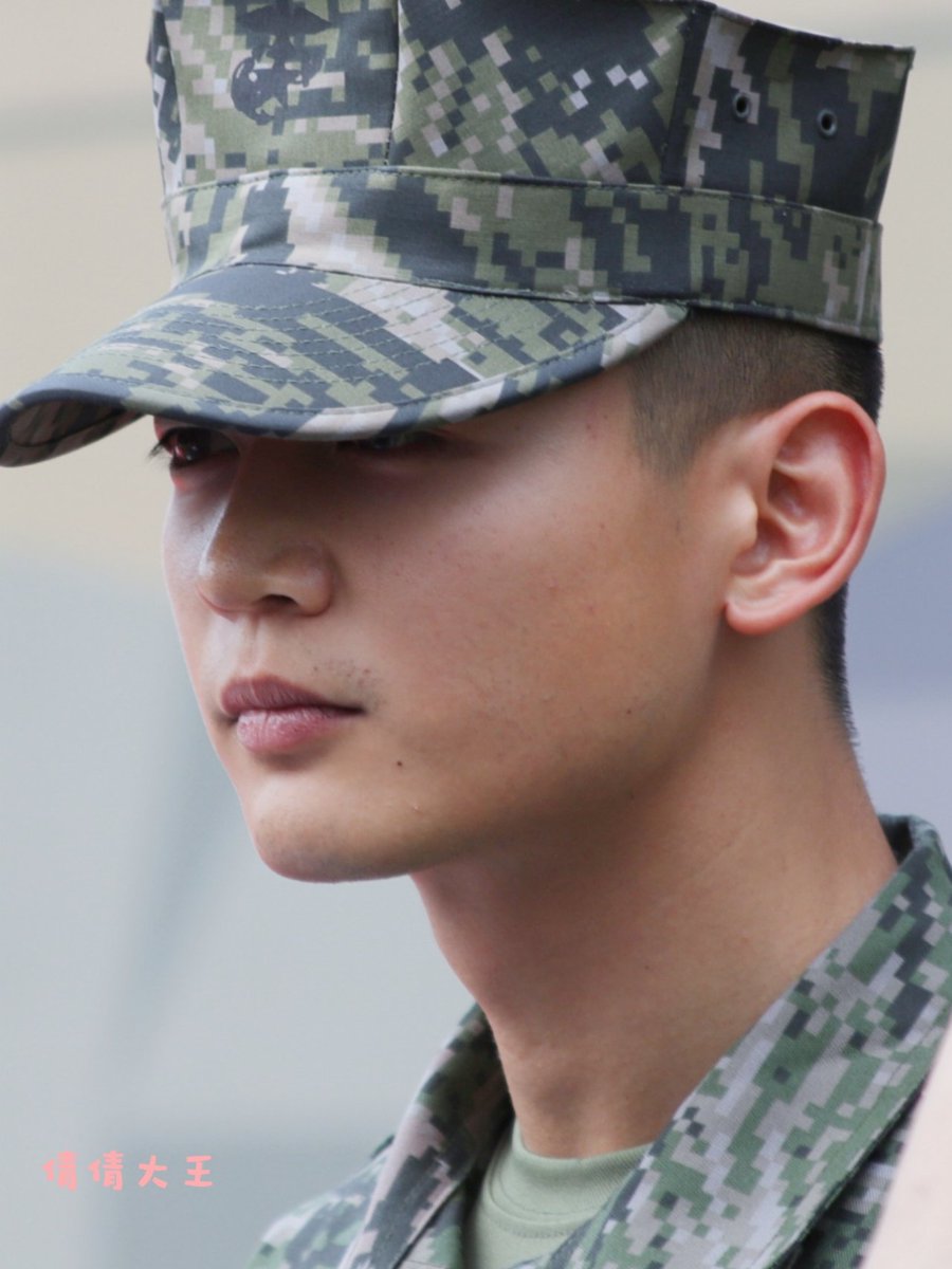 nsfwcmh's tweet photo. Happy birthday to the only man ever! #HappyMinho_29th_birthday https://t.co/LzBuu5z7F3