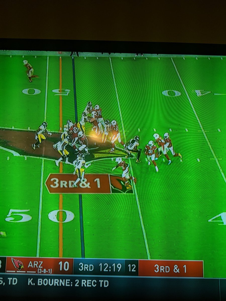 CoachStarkHomes's tweet photo. Want to know David Johnson isn't playing? Misses key blocking assignments.  People will blaim Kliff but good play call. Players have to exicute. Just brutal. Check out sequence.  Can't be on the FIELD IF YOU BLOW ASSIGNMENTS. https://t.co/Kxxl0M2k5u