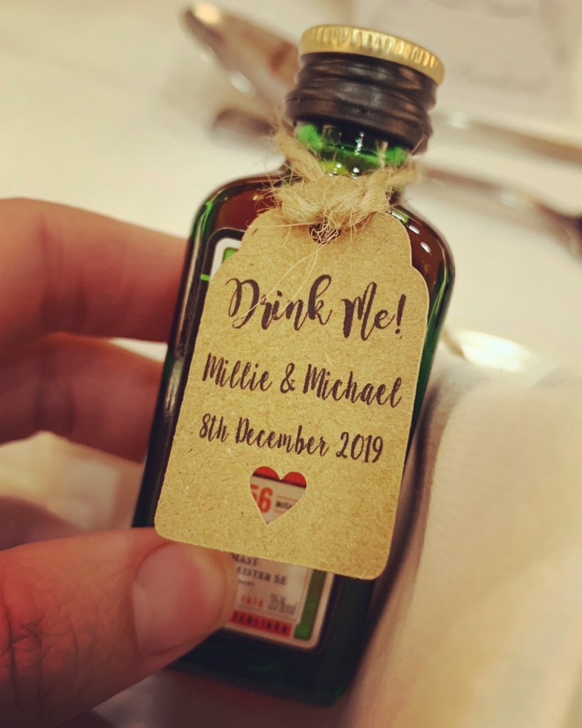 KyliePrankerd's tweet image. Please people, don’t give me wedding favours 🤪 every time I make the same mistake and that plus being someone who rarely drinks anymore isn’t a good look 🥳🥴💃🏻🕺🏻 #WeddingFever