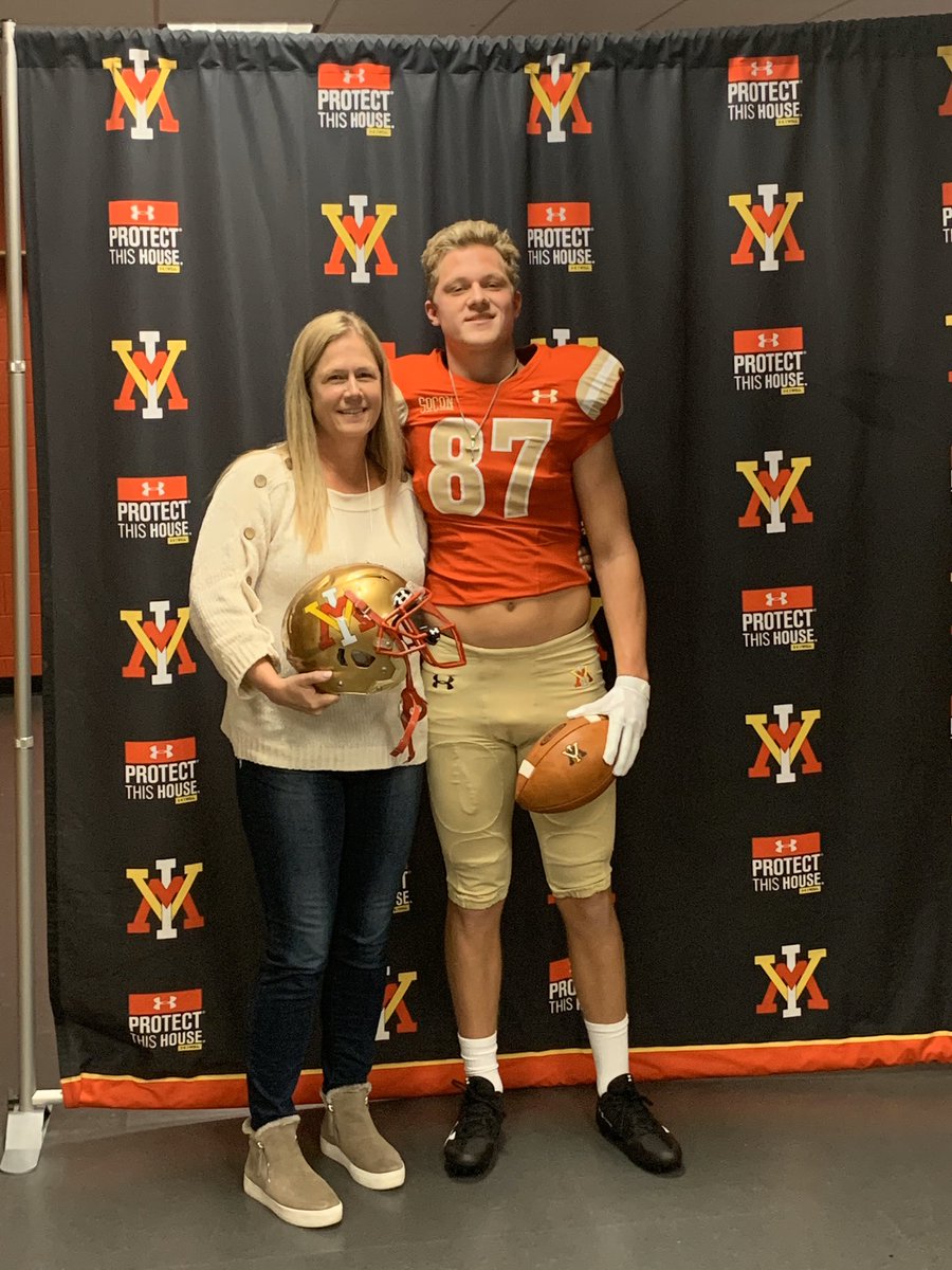 aidantwombly_'s tweet photo. 100% Committed❤️🧡 @MarvinRidgeFB @UCNCFootball @CoachSWach @CoachMooreVMI @Kyle_Jolly @coachbshep @CoachBCosh @Coach_Conte @jerecruiting7 #10TD https://t.co/YSrnIK4Zgh