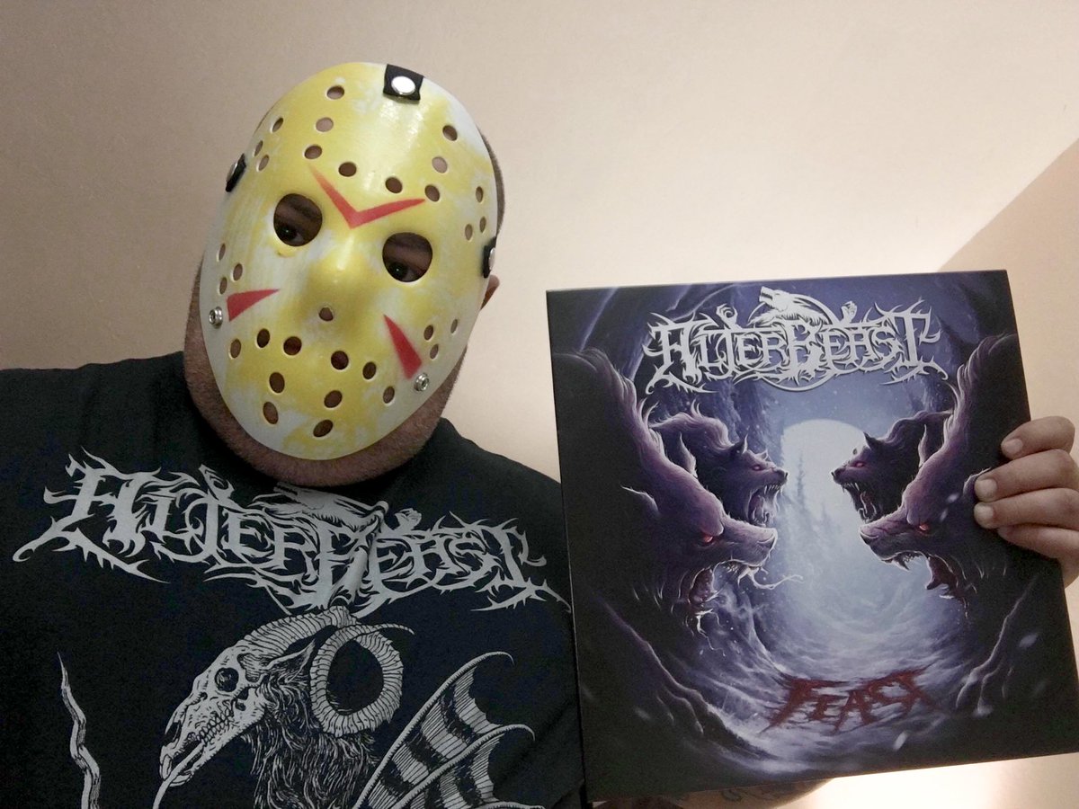 1 week to use code “DEBTMETAL” for 25% off everything in our web store! Shipping available worldwide! Alterbeast BigCartel! 

📷: Fernando G.