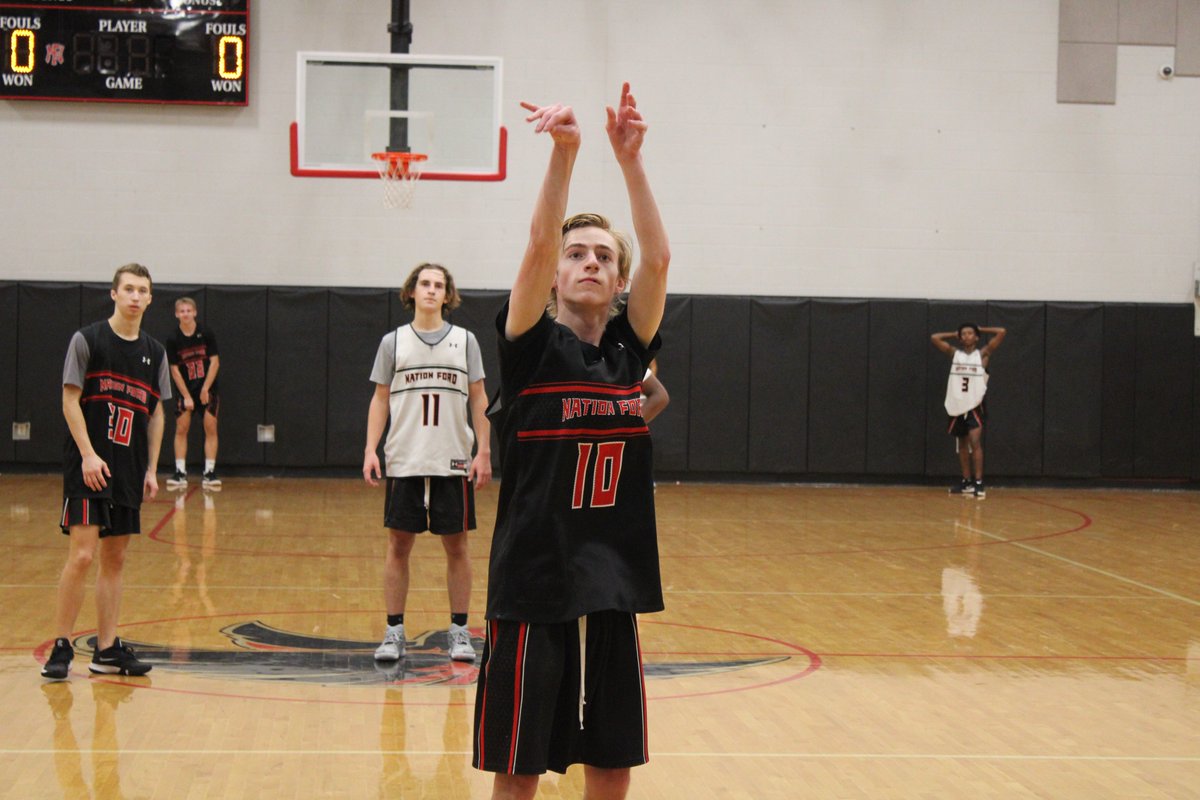 NationFordBBAll's tweet photo. Happy 17th Birthday to junior NAFO Hooper
#10 Ben Wall
#FalconsHoops | #NAFOBBALL https://t.co/cCS23C87eq