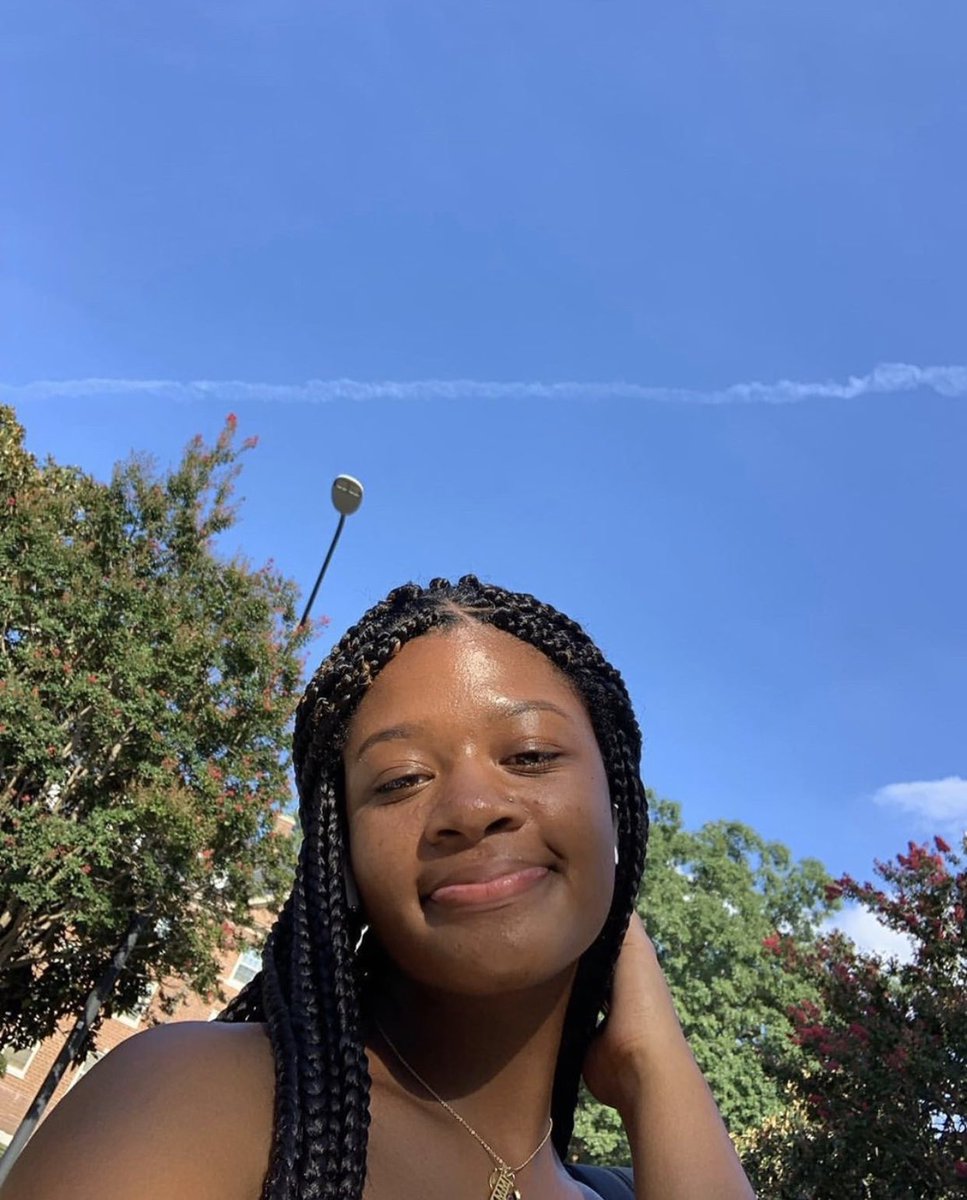 MascotMentor's tweet photo. Meet J’Maya a freshman at the University of North Carolina Chapel Hill majoring in radiologic science. #UNC #uncbound #unc2024 #unc24 https://t.co/2Yxt3mw0xp https://t.co/RPbrJxjqrF