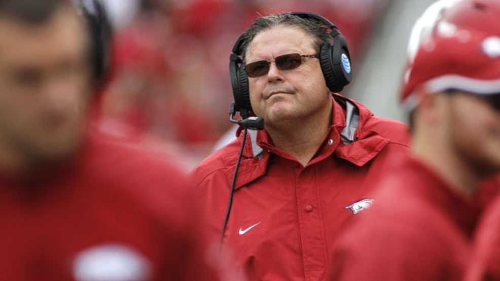 KATVNews's tweet photo. JUST IN: The University of Arkansas has hired former assistant coach Sam Pittman to be its next head football coach. https://t.co/7elUBx4kCB #wps #HogCentral https://t.co/I7PBIbDJr2