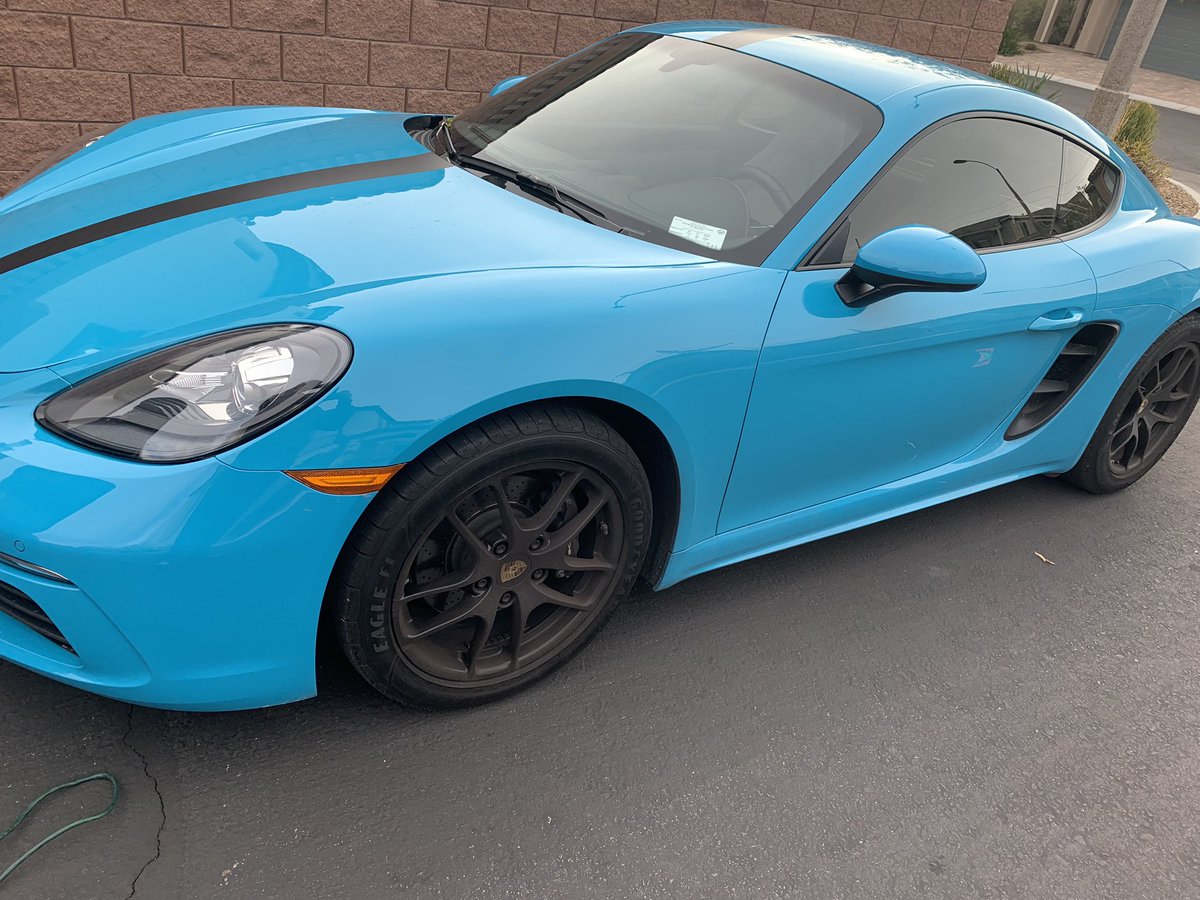 MobilePitch's tweet photo. Always accepting new clients!! #makeitshine #Porsche #LasVegas #professionaldetailing #autodetail https://t.co/yx1tSaUgu7