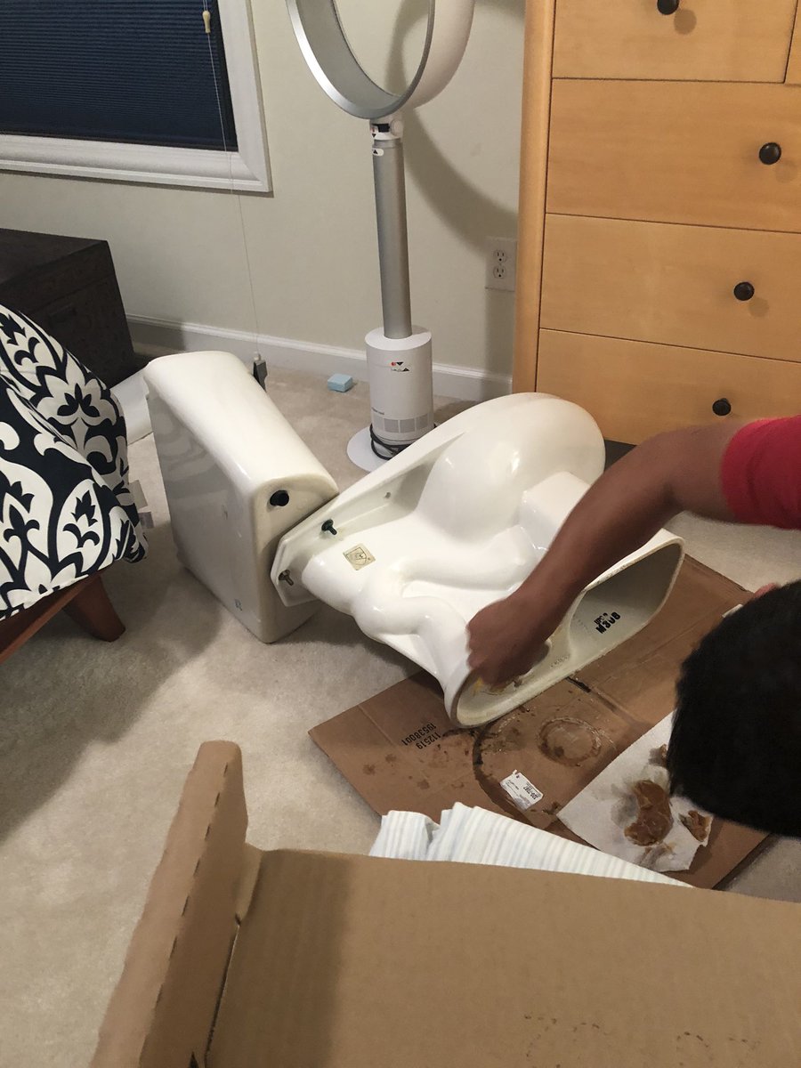 camiscool7's tweet photo. Old toilets ready to be donated to Habitat for Humanity! #APASKindnessChallenge https://t.co/hPhEeYqkVQ
