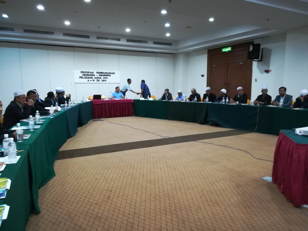 Amran_abu_bakar's tweet photo. Program Pembangunan Pemimpin-Pemimpin Peladang MADA 2019
8-10 Dis 2019
Di Orient Star Resort, Lumut
#madamabeles
#teambpip https://t.co/JuhtPsS8At