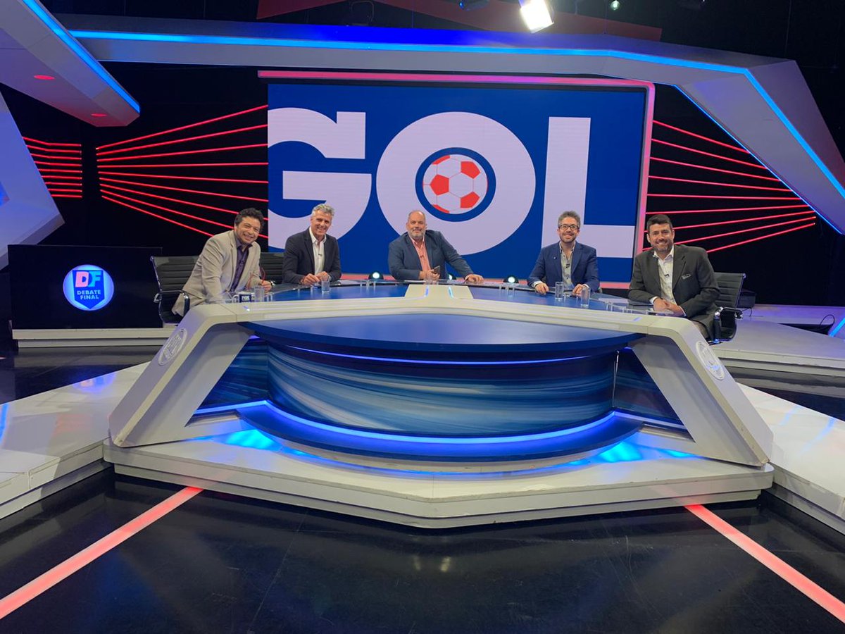 pelotazo's tweet photo. NOS VEMOS ahora en Debate Final por @FOXSports_Chile junto a @sesnaola @WaldeMendez @Blogsotomayor y @panchoeguiluz. #DebateFinalFOXChile https://t.co/psDh4lFm0f