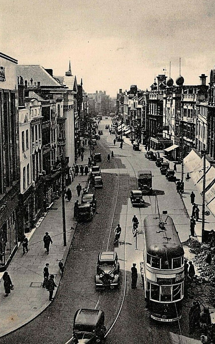 High Street from the Bargate c. 1932. @sotonbloggers @GreaterSoton @BargateQuarter