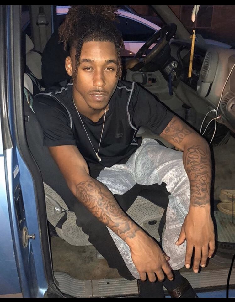 taysimoneeeee's tweet photo. this one hit deep 😪, they took you and your momma from us in one week 💔 #prayformylilcousin #GodDontSleep🙏🏽 https://t.co/o5bO4EIqwJ