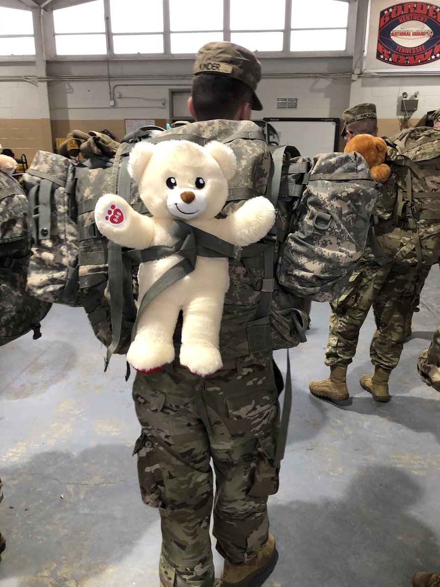 michaelmoynahan's tweet image. today I rucked 3 miles around Barbourville w/ my Battalion with a teddy bear strapped to the outside —-to donate to kids in the local area #mountainwarrior #kyguard