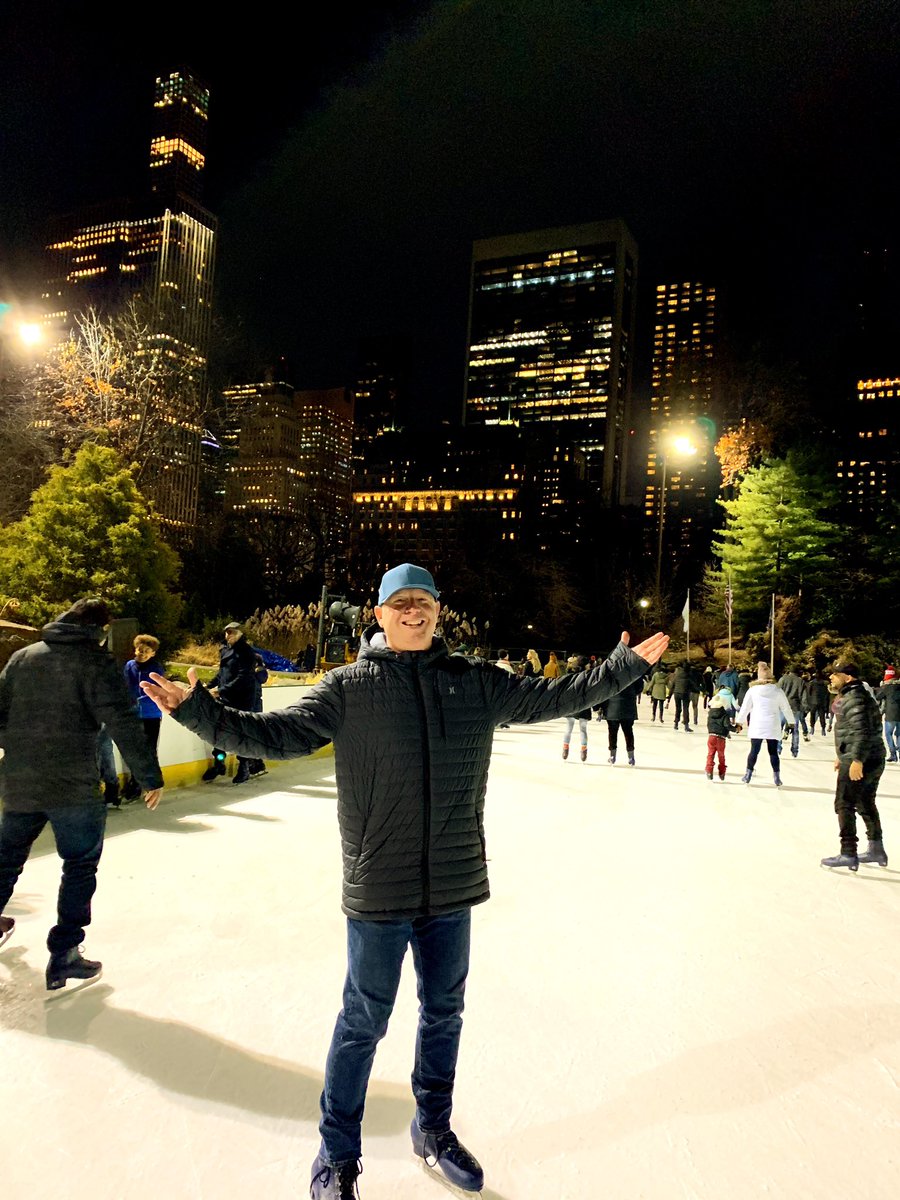 SBRadio's tweet photo. Getting our skate on at #CentralPark before tomorrow morning’s @SBRadio Road Show presented by @Boingo with @nfl COO @MaryannTurcke. #SBRNFL https://t.co/9QyeeWFbAt