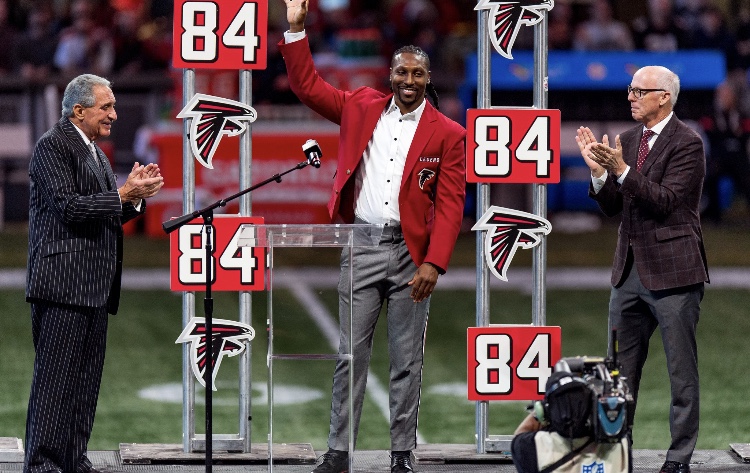 JI Trojan Football (@trojanji) on Twitter photo Congrats to Trojan Legend Roddy White. <a href="/AtlantaFalcons/">Atlanta Falcons</a> Ring of Honor Inductee Once a Trojan, Always a Trojan! #Islandmade #jiuknow Congrats to Trojan Legend Roddy White. <a href="/AtlantaFalcons/">Atlanta Falcons</a> Ring of Honor Inductee Once a Trojan, Always a Trojan! #Islandmade #jiuknow