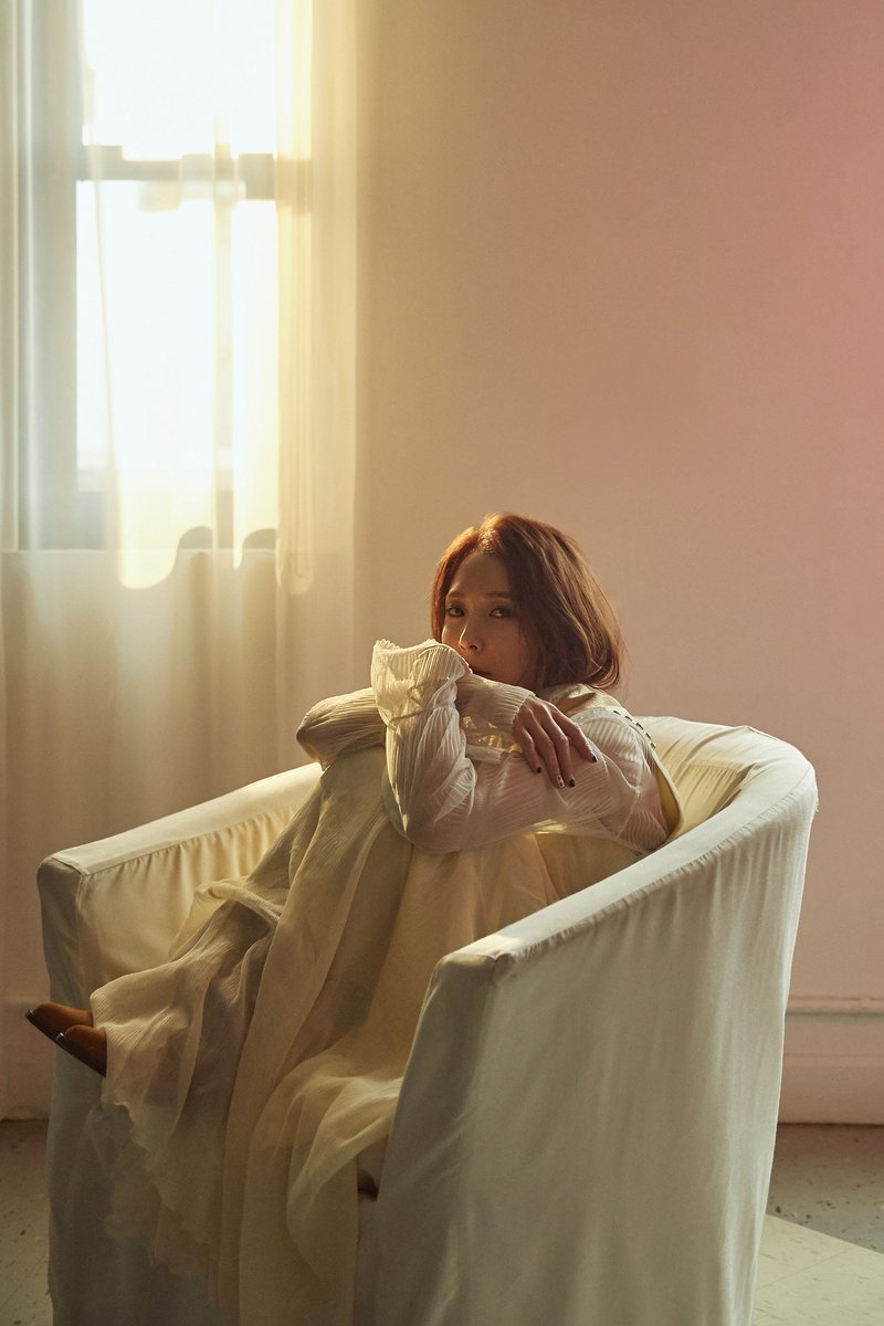 SMTOWNGLOBAL's tweet photo. BoA is meeting fans via the year-end party themed live ‘보아의 Starry Starry Night’ to celebrate her new album release!
Check out various stories BoA will tell you about the 'Starry Night' album via NAVER VLIVE SMTOWN channel on DEC 11 at 8PM KST!

#BoA #보아 #StarryNight https://t.co/Vz496omOZh