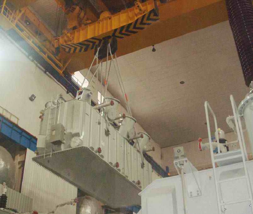 vectorque's tweet image. V&amp;amp;T products has widely been to travelling crane industry. Many factories and outdoor large projects used V&amp;amp;T inverter to complete lifting tasks. 

Email: overseas@v-t.net.cn
More: vectorque.com/products-appli…
#frequencyinverter
#inverter
#vfdcontroller