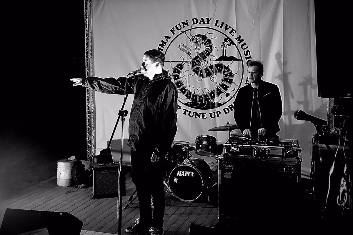 FillRadio's tweet image. Bleach at the beach. #lammafunday #indieradio #unsigned #radiolantau #sirensofhalong #jetstreampony #violetdisguise #junk! #joinoir #ernestmoon #thesleeveshk #x24r