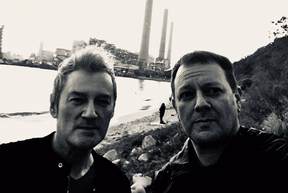 FillRadio's tweet image. Bleach at the beach. #lammafunday #indieradio #unsigned #radiolantau #sirensofhalong #jetstreampony #violetdisguise #junk! #joinoir #ernestmoon #thesleeveshk #x24r