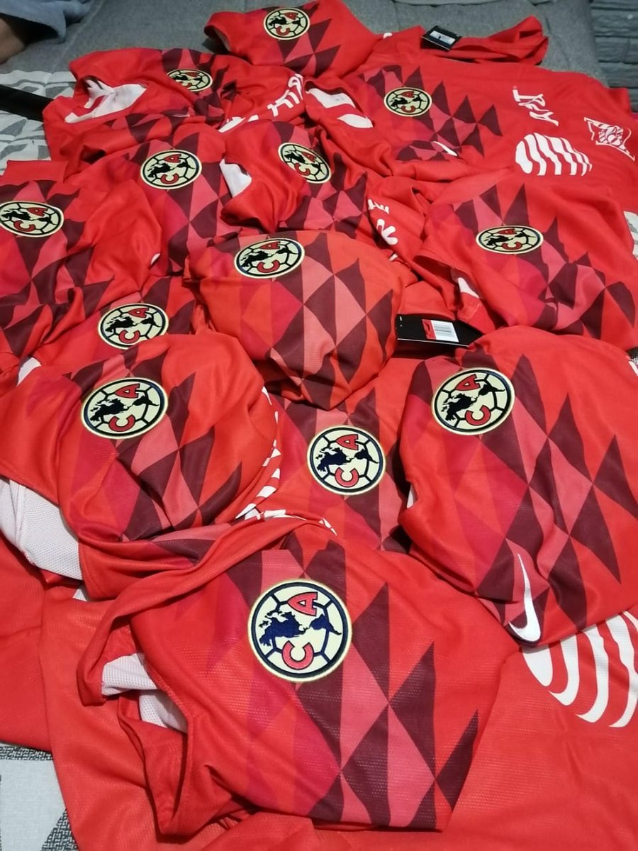 KensCalifas's tweet photo. #ClubAmerica
Jersey Portero Club América 
Utileria talla Ch y M  🦅
#ochoa
#SOMOSAMER1C4 
#AZULKREMA 
#remontada
#ClubAmerica https://t.co/GLMqlXphkZ