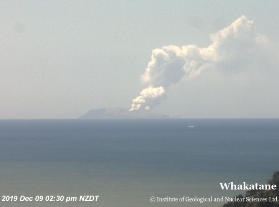 geonet's tweet photo. Whakaari/White Island is erupting. More information soon. https://t.co/B5m4BSa4bt