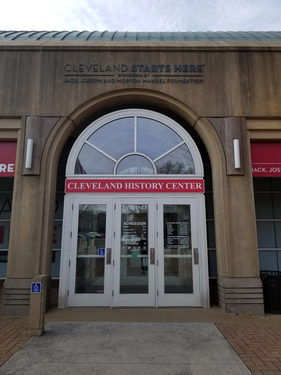 TammiMinoski's tweet photo. Hanging out @inthecircle for #CircleFest. Lots to see and do free of charge today! #thisisCle https://t.co/bQoPgGQrVa