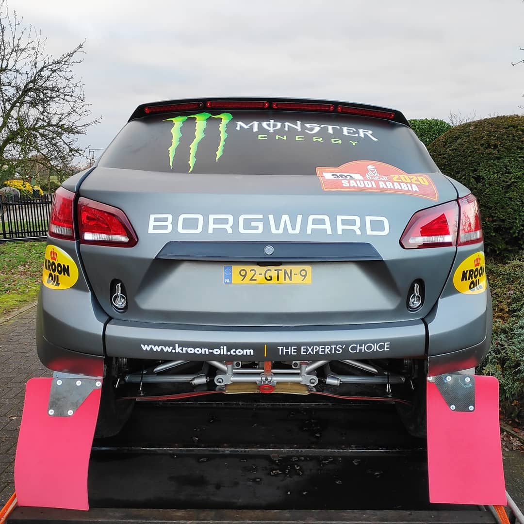 SomosDakar's tweet image. El vehículo de @NaniRoma, preparado por el equipo #Borgward, en la previa del embarque al #BarcoDakar.

Vive el #Dakar2020 en somosdakar.com