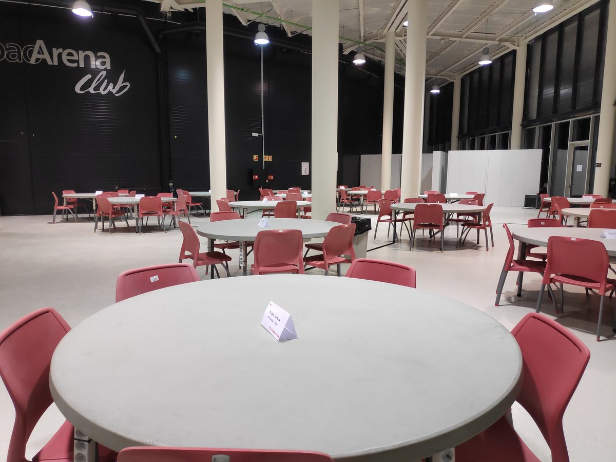 qmisanz's tweet image. Everything is ready for the #QuantumHackathon at Bilbao Arena co-organized by @QUTIS3 @InnolabBilbao and @IBMResearch.  @quantum_ana @Gatgian @KikeSolanoPhys @IraiaMonteagudo @QuantumVic @upvehu @Ikerbasque @OpenSuperQ