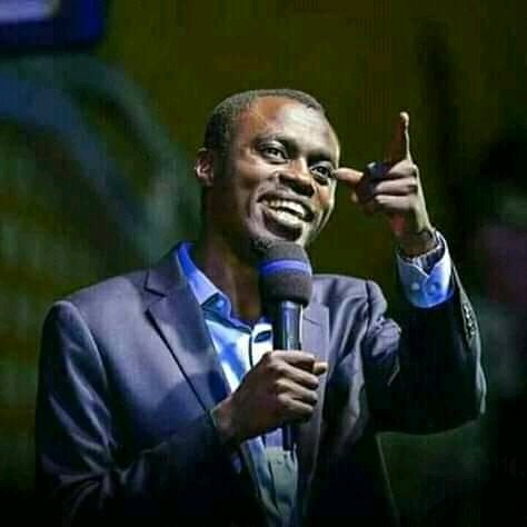 ChosenPamelah's tweet image. There's a joy that fills a man in the presence of God. It's the joy of knowing that his end is the Lord's. The joy of waiting in assurance that it is finished and that his expectation can't be cut short for his end is expected..... blessed week
#Phaneroo
#31stDec
#Nightofprayer