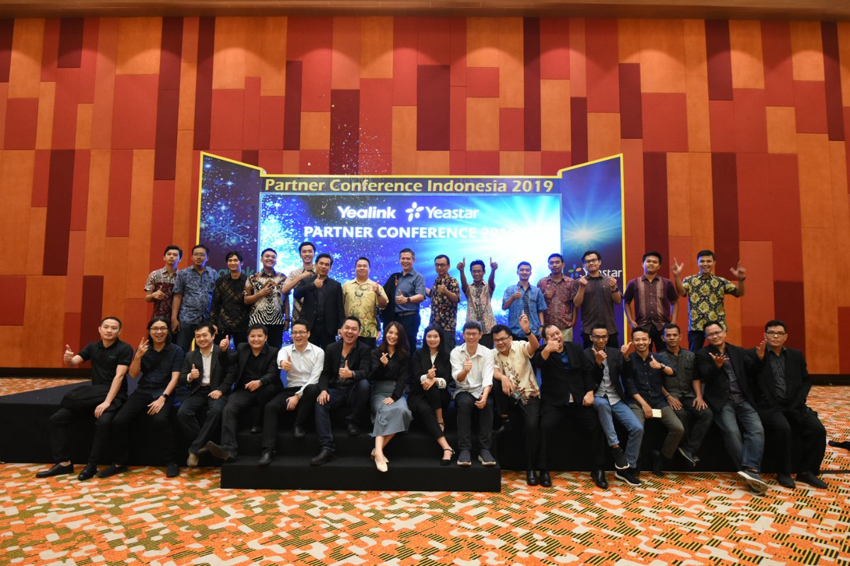 Yeastar's tweet photo. It was a fantastic experience at Indonesia #PartnerConference2019 to meet all our partners and show our gratitude! 🎉Congratulations to all who won the annual Partner Awards🏆! Trust together we'll become more successful in 2020! https://t.co/z8yM2yNxVd