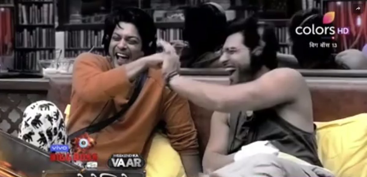 she_is_An0maly's tweet photo. #SidharthShukla and #ParasChhabra Ek taraf and Pura Ghar Ek Taraf. Life of the show.

Music that BB team choose to play in background is clear indication these two will turn the game upside down now

Game on!
#BB13 #BiggBoss13 https://t.co/zN0RTy3Uuv