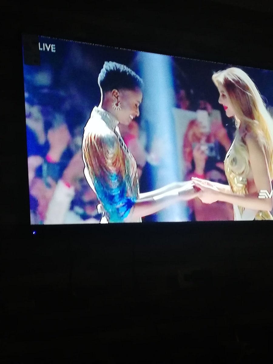 jona57_vega's tweet photo. Ganó la participante de #Wacanda

Arriba los #avengers

#MissUniverse2019 https://t.co/jc3OTDW1C0