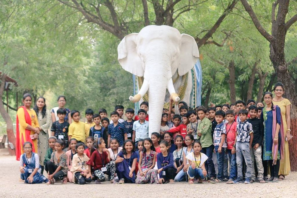 BELURVIDHYALAY's tweet photo. Educational Tour-2019
-Team Belur
#Educational #Tour #Enjoy #Picnic #Std1to5 #School #BelurVidhyalaya #Mahuva https://t.co/oipyvh29CD