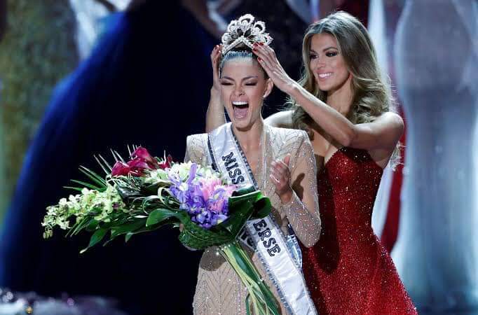 gamilongmickle's tweet photo. 2017 - South Africa 
2018 - Philippines 
2019 - South africa 
2020 - Philippines ulit guys relax tayo 💪🏻😄 #MissUniverse2019 https://t.co/z3oKMEN1tz
