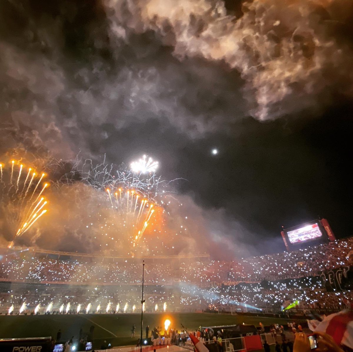 RiverLPM's tweet photo. #LaCopaEterna ⚪️🔴⚪️ https://t.co/1bt3u58ngA