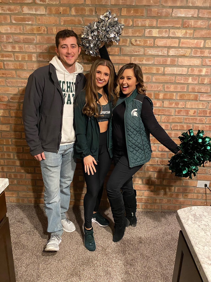 AKlingbail's tweet photo. B1G fans of @MariaChodnicki #GoGreen #SpartanFamily @KlingyOn https://t.co/OQCbAQeLly