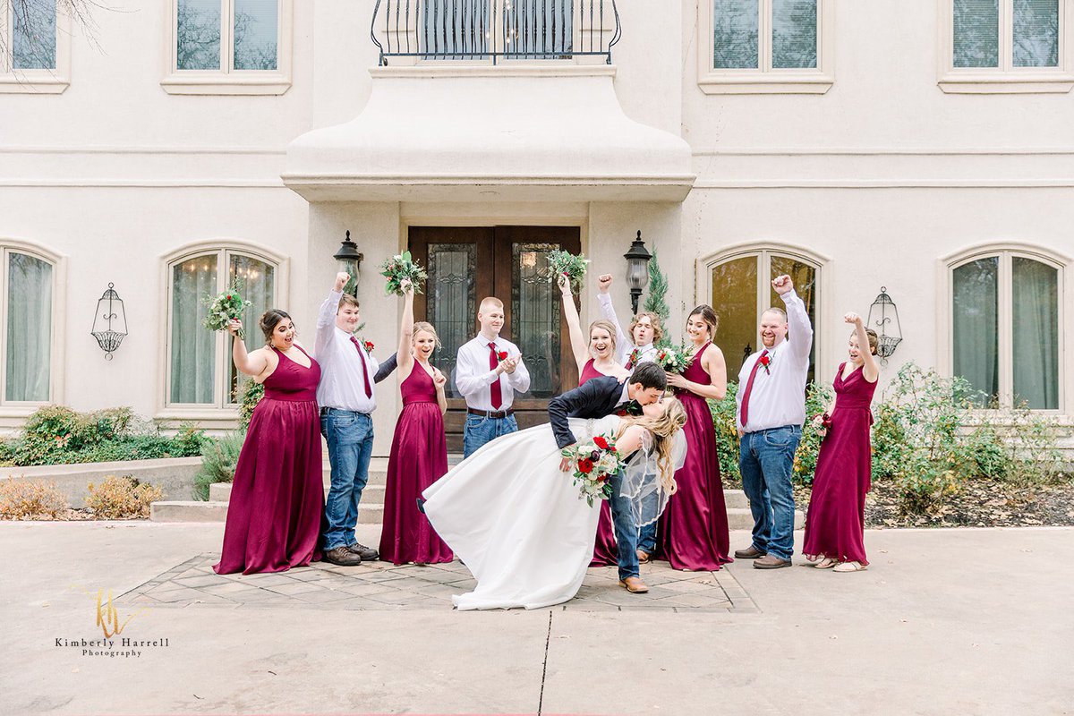 tayhallowell's tweet photo. 11.22.2019 💍🥂

#HappilyEverHallowell https://t.co/ZcfsfsbjGe