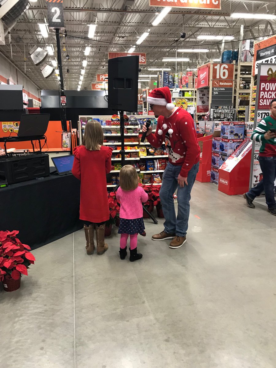 Steven having fun with the kids! A leader at work and father at home, balancing thoses hats