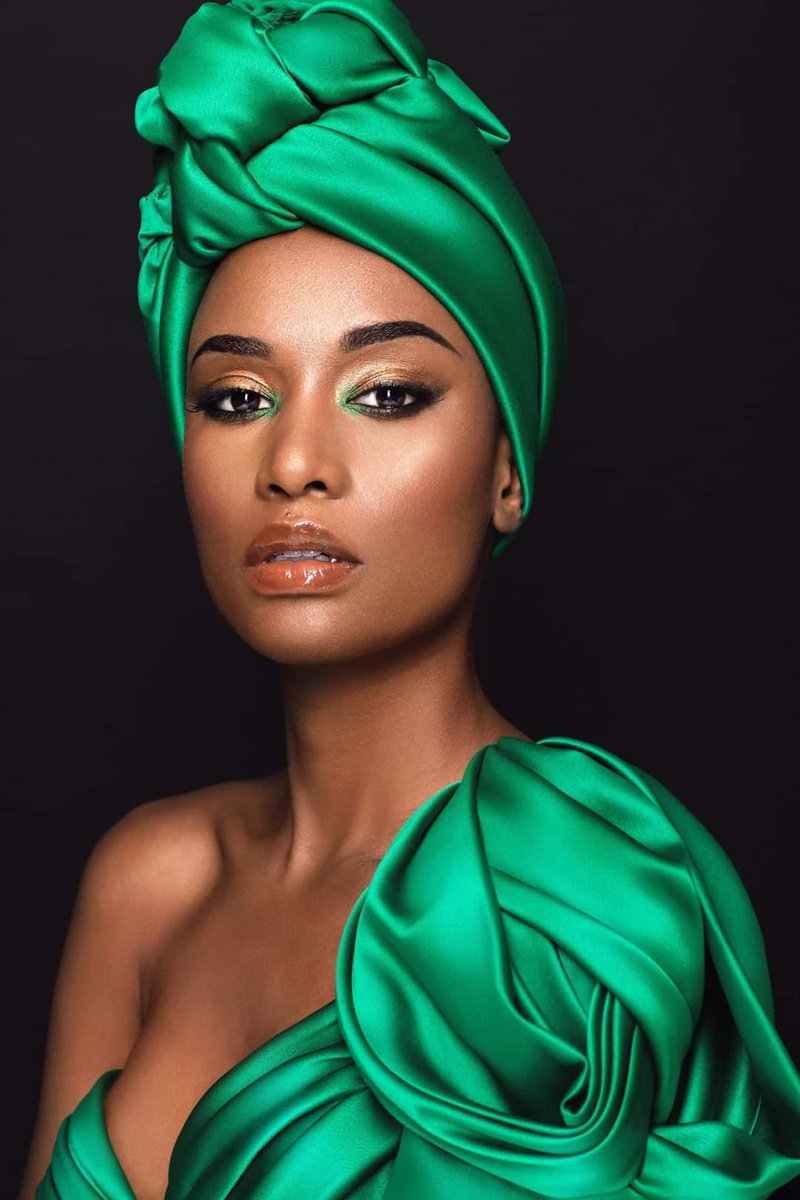 JessicaBatts13's tweet photo. Our hearts are swelling with pride. You have represented South Africa with elegance, integrity and authenticity. We are so proud of you, Zozibini Tunzi.

"Teach our girls, "Leadership"

South Africa, meet your new Miss Universe, Zozibini Tunzi! @PfP4SA https://t.co/hBprDQWT1e