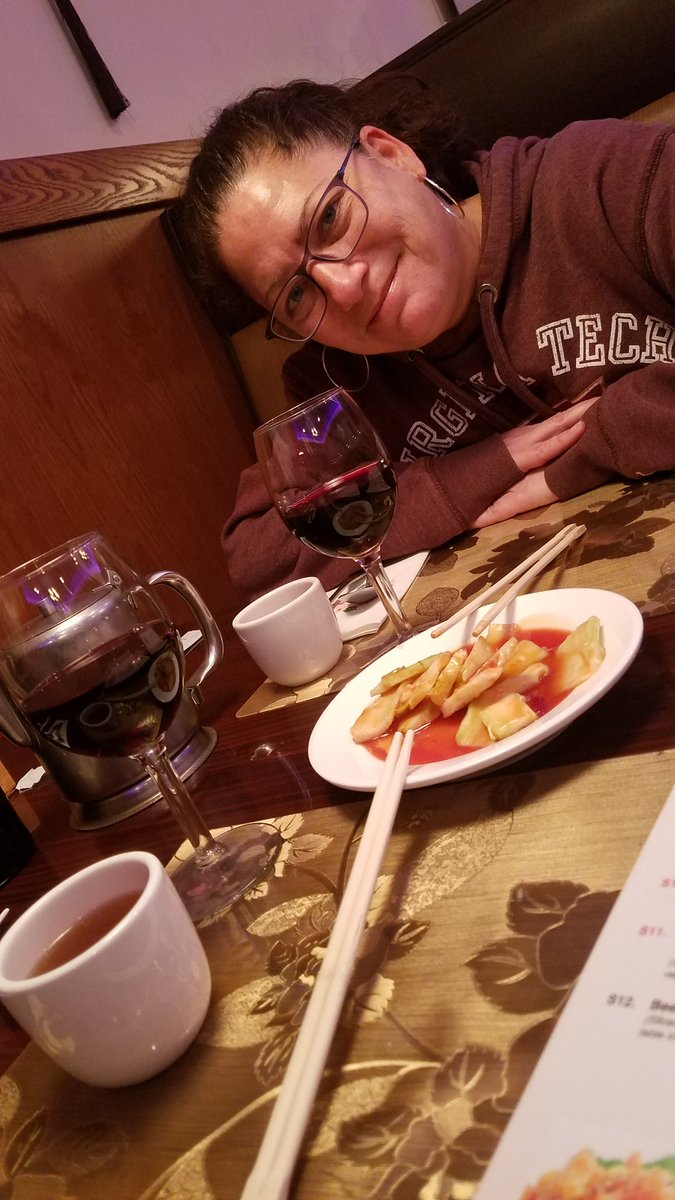 jvdaniello2's tweet photo. And just like that, another weekend down the tubes!
#living4theWeekend โค https://t.co/ExQ4W9D9zg