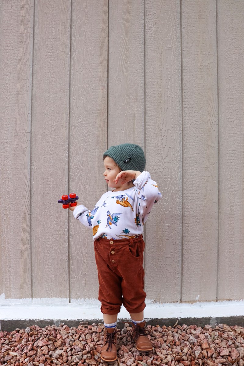 Destiny031396's tweet photo. A 2 year old model https://t.co/6dBNWcjSb6