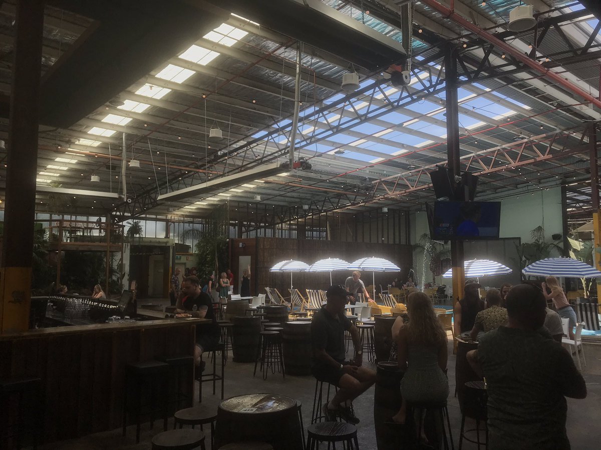 MollyT_C's tweet photo. 🤙🏼When your Christmas part is at a brewery that has a swimming pool @moondogbrewing https://t.co/3scS4Ze2bX
