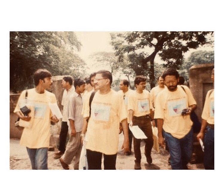 PrideKolkata's tweet photo. #DidYouKnow ?

Kolkata LGBT Pride walk is the oldest in India and South East Asia. The first pride walk was names as "Friendship March" and 2nd July,1999 with 15 participants. Here are some pictures-

#Kolkata #KolkataPrideWalk #PrideMonth #LGBTPride #LGBTIndia #StopTransBill https://t.co/iByjZqNgm7