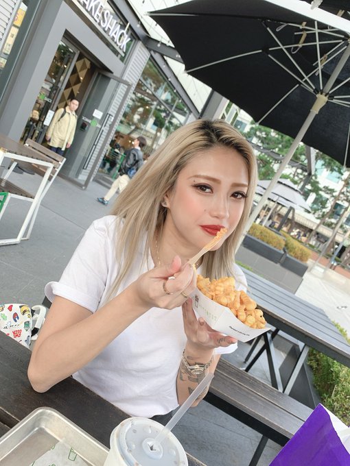 レディヴァンsena 紫の子 さん の人気ツイート 1 Whotwi グラフィカルtwitter分析 レディヴァンsena 紫の子 さん の人気ツイート 1 Whotwi グラフィカルtwitter分析