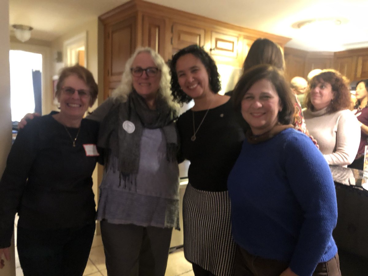 Ended a busy day (don’t get me going on the rest of the non-Twitter day....) - ended with a reinvigorating pies and politics evening for my long time friend @LianaCassar who has ably and steadfastly represented her Barrington & E. PVD constituents in House Dist 66. #ElectedMoms