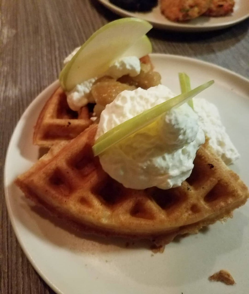 Great night at the #AshKitchentakeover <a href="/djbistro/">daniel jacobs</a> <a href="/danvanrite/">dan van rite</a> <a href="/ChefJorgeGuzman/">Jorge Guzman</a> <a href="/IronHorseHotel/">The Iron Horse Hotel</a> #Milwaukee #sogood