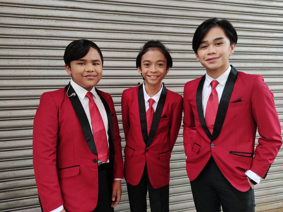 TheTNTBoys's tweet photo. Namamasko po! 🥁🎄🎁⛄

#ShowtimeGanado https://t.co/7Ahbs8dIxN