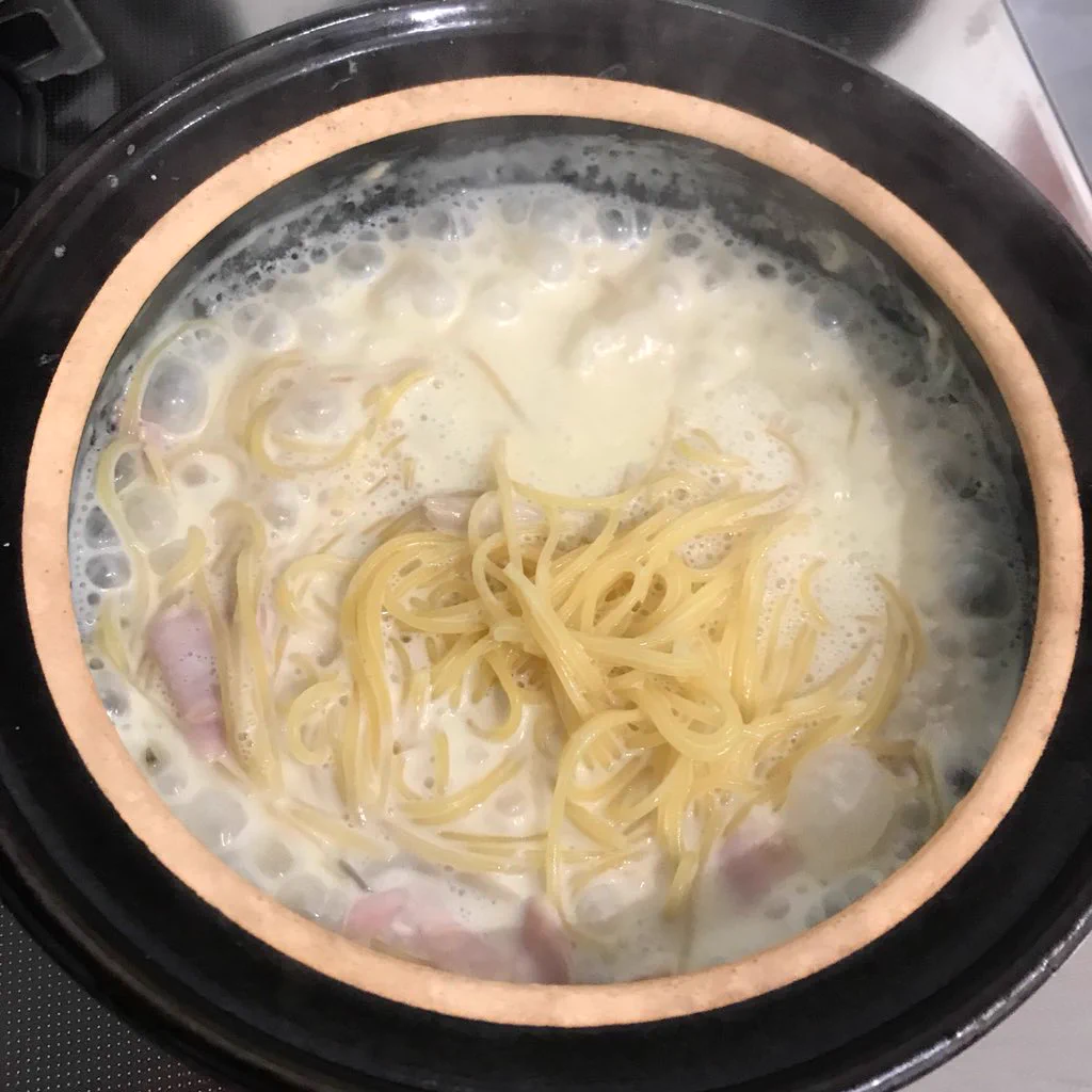 スープの素いらず!?材料たった3つで出来る超簡単豆乳鍋!!