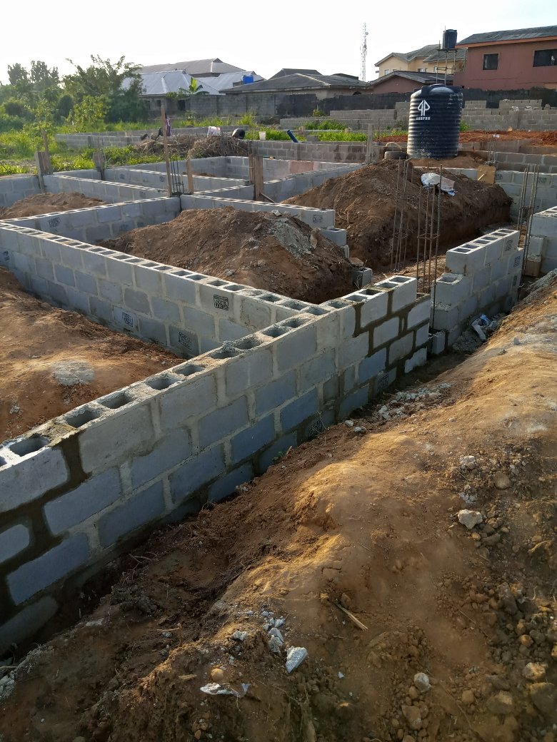 RossoStructures's tweet photo. We live by hope, but a land never become shelter by dreaming. Keep hope alive,but also put more effort to achieve it #LagosHomes #MondayMorning #MondayMotivation #luxuryhomes #Constructionability We give value for your money #NaijaMade https://t.co/YPGqXbhx7t