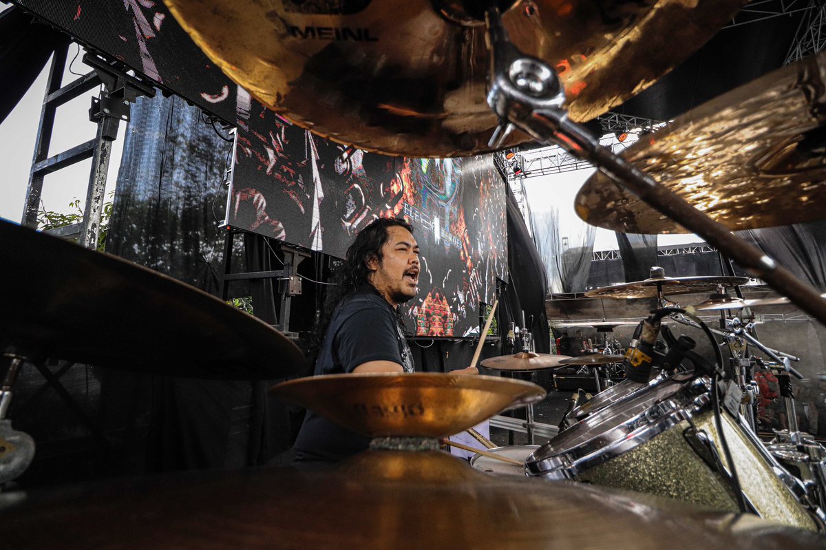 besideofficial's tweet photo. [photo set] Live at @hellprint_official United Day 7 | 8 Desember 2019 | More photos at https://t.co/mp4aEVq5fH | photo by @iamdewe

#besidemetal
#hellprint2019 
#unitedday7 https://t.co/pWH6uHjZbn
