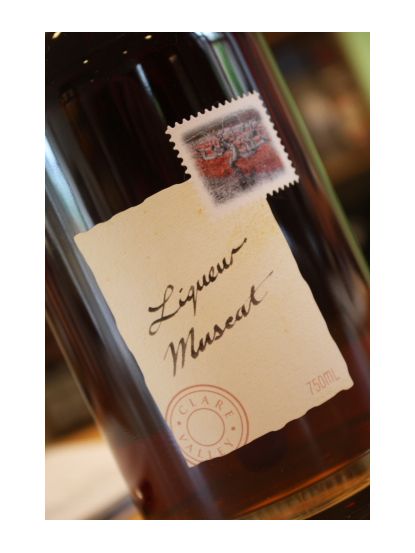 grape_smith's tweet image. Skillogalee Liqueur Muscat £34.00 
Rich with rum and raisin flavours, this is the perfect pair to mince pies and Christmas pudding. Cinnamon, and dried fruits, and just a hint of the exotic. Christmas in a glass.